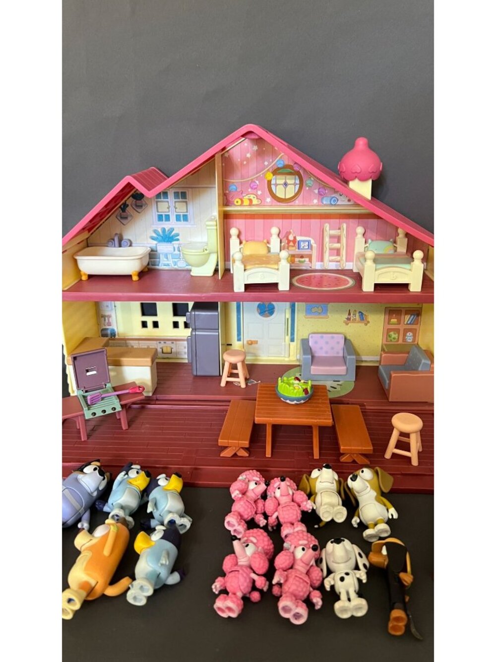Bluey Dollhouse Play Set With Figures Accessories & Pool